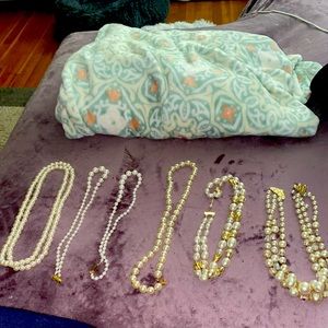 6 Piece White Pearl Necklaces